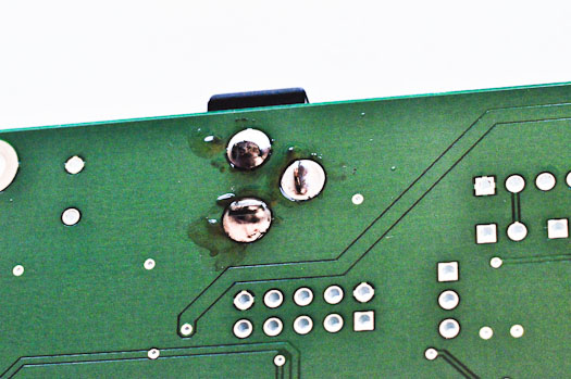 fully filled solder holes